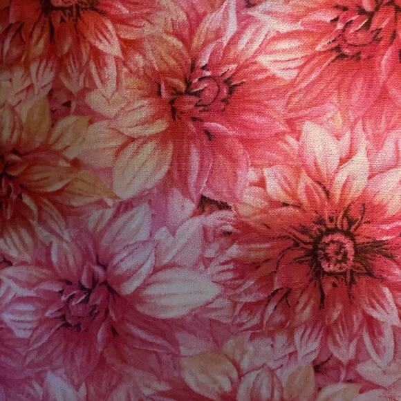 Wilmington Quilt Fabric 2-yd floral 1-yd pink 2-yd green - Picture 3 of 4